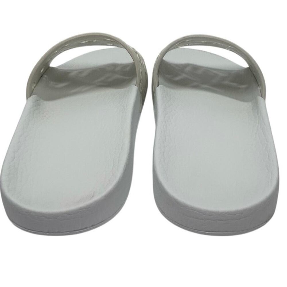 Gucci Rubber GG Monogram Slide Sandals in white rubber, water-resistant, size 8 - Picture 6 of 9